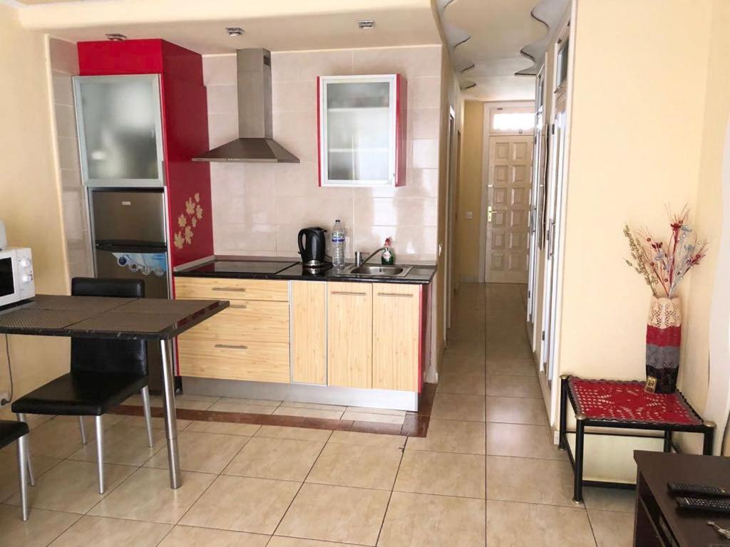 Cozy Apartment Close To Fanabe Beach, Tenerife Costa Adeje  Bagian luar foto